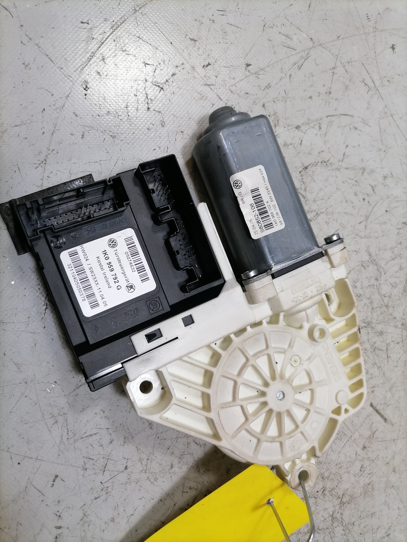 VW Passat 3C original Fensterhebermotor vorn rechts Bj.2005